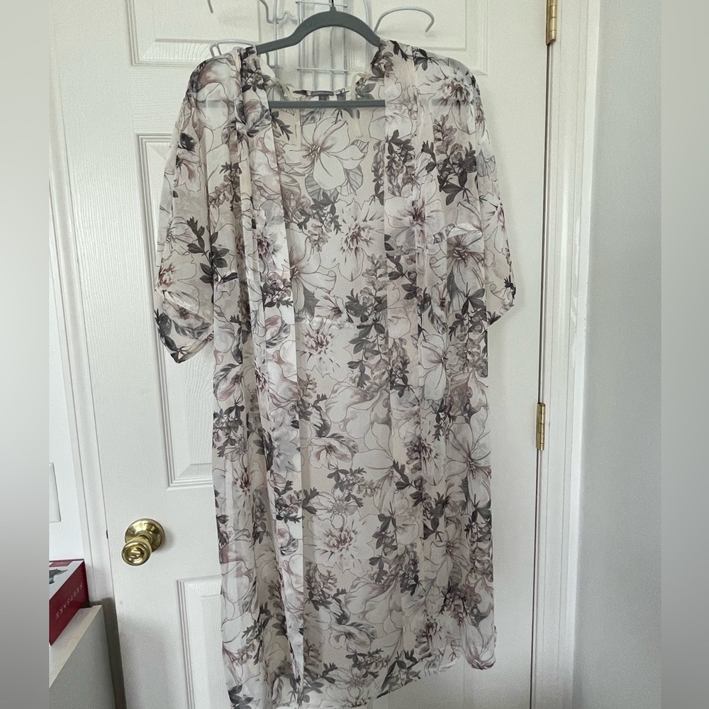 Charlotte Russe Floral Cardigan